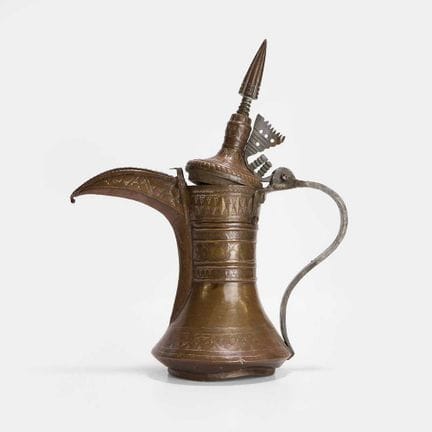 Une dallah (cafetière) omanaise en laiton, XIXe si
