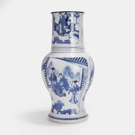 Vase chinois « yen-yen » bleu et blanc, période Ka
