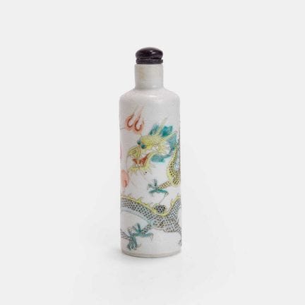 A Chinese famille rose snuff bottle, late Qing dyn