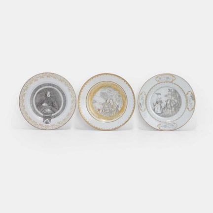 Trois assiettes chinoises d’exportation en grisail