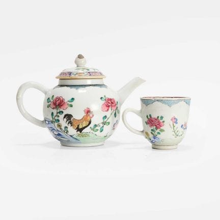 Théière et tasse à thé chinoises de style « famill