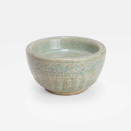 Eine chinesische Longquan-Seladon-Wärmeschale aus 