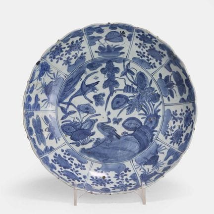 Ein chinesischer blau-weißer Kraak-Teller, Wanli (