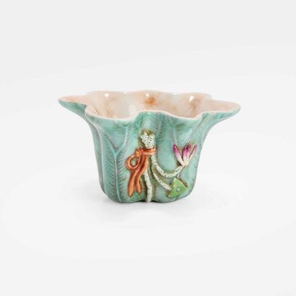 A Chinese famille rose cup, late Qing dynasty, in 