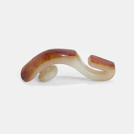 A Chinese jade belt hook, Song dynasty (960-1279),