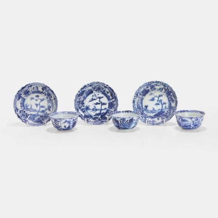 Trois tasses à thé et soucoupes chinoises bleues e