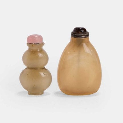 Deux flacons à tabac chinois en quartz, de la fin 