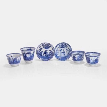 Une collection de tasses et soucoupes chinoises bl