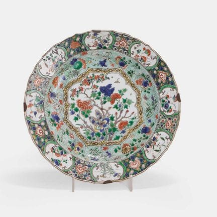 Un plat chinois de la famille verte, époque Kangxi