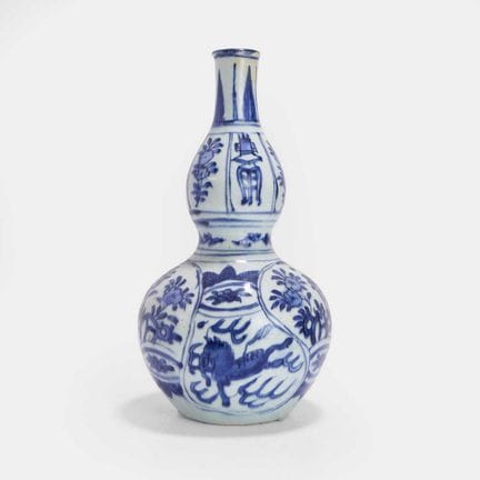Eine chinesische blau-weiße Vase aus der Wanli-Zei