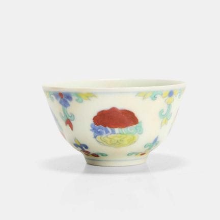 Eine chinesische Doucai-Tasse aus der Chenghua-Zei
