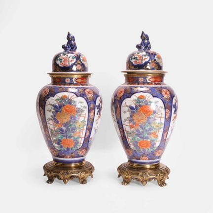 A pair of Japanese Imari vases and covers, Meiji p