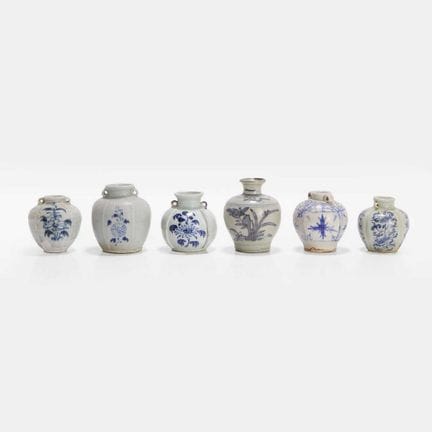 A collection of six Chinese blue and white jarlets