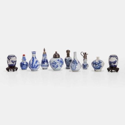 A collection of Chinese miniature blue and white v