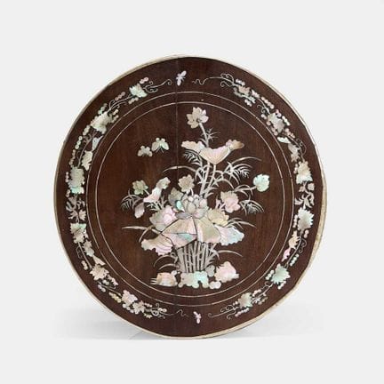 Boîte chinoise en bois incrustée de nacre, vers 19