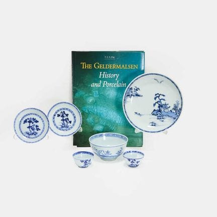A collection of Chinese 'Nanking Cargo' blue and w