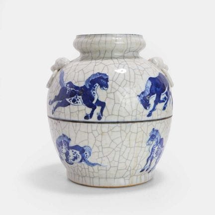 A Chinese blue and white jar, late Qing dynasty, t