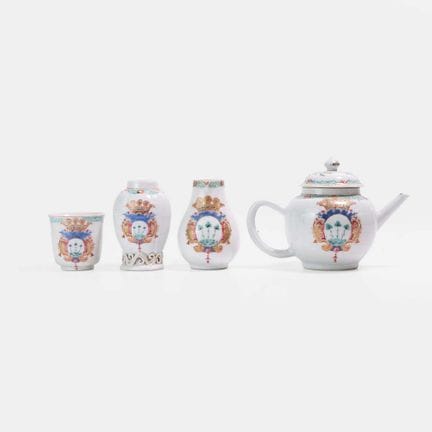 Service à thé héraldique chinois de style « famill