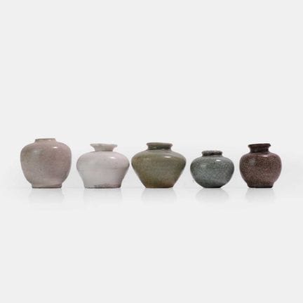 Five Chinese porcelain jarlets, Ming-Qing dynasty,