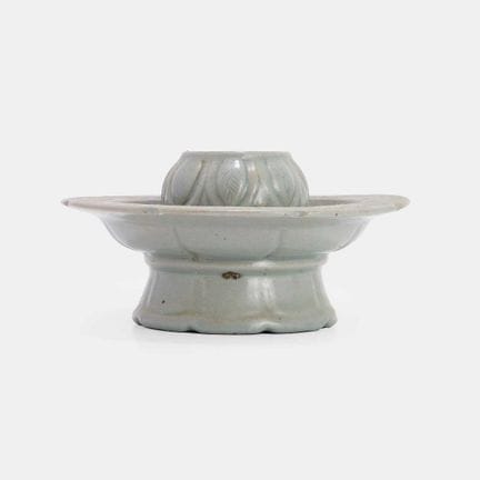 A Korean celadon cup stand, Koryo dynasty, 12th ce