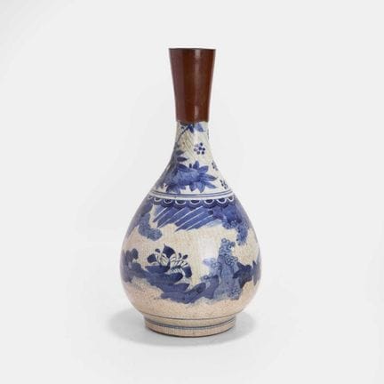 Vase chinois bleu et blanc, début de la dynastie Q