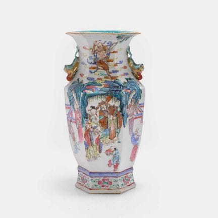 A Chinese famille rose vase, Daoguang (1821-1850),
