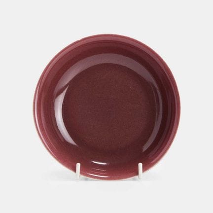 Plat chinois en sang-de-boeuf émaillé, probablemen