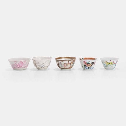 Cinq tasses chinoises de la famille rose, XVIIIe s
