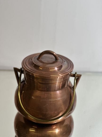 COVERED COPPER CAULDRON

Provenance: Beauvaisie Co