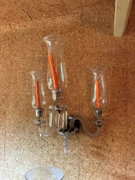 PAIRE D'APPLIQUES à  trois bras lumières en verre 