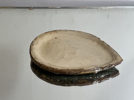 ALLONNE 
Decorative glazed terracotta piece in a s