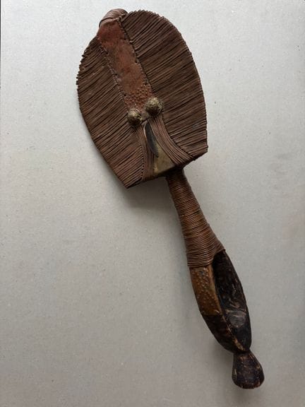 RELIQUARIO KOTA  in legno e metallo
Africa, XX sec