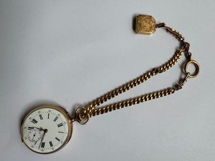 18K yellow gold (750 parts per thousand) NECKLACE 