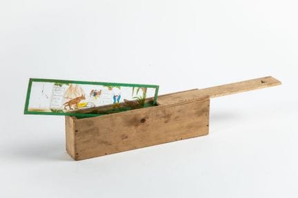 动物的生活
一套用于魔灯的多色插图板
插图板尺寸：5.5 x 21.5 厘米
装在木盒中