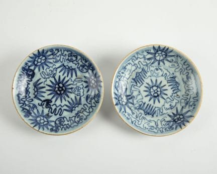 Chine, début XX°
Deux coupes en porcelaine bleu bl