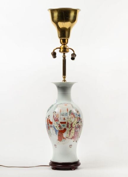 Vase en porcelaine de la famille rose à décor de s
