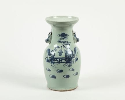Vase balustre en porcelaine bleu céladon à décor b