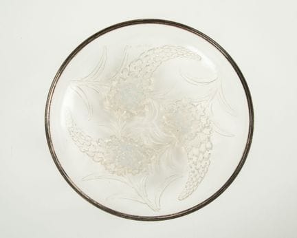 R. LALIQUE - 法国
“维罗妮卡”
1928年创作的款式
部分呈乳白色光泽的压模玻璃杯，饰