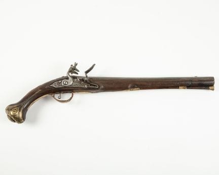 Grand pistolet d'arçon à silex, canon rond à plate