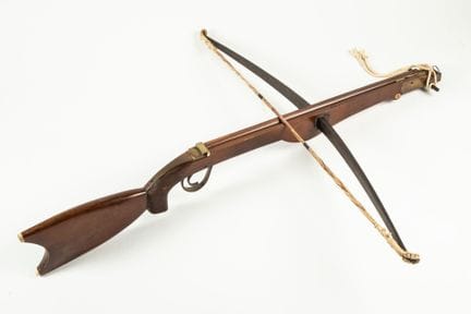 Belle arbalète moderne , arc en acier avec sa cord
