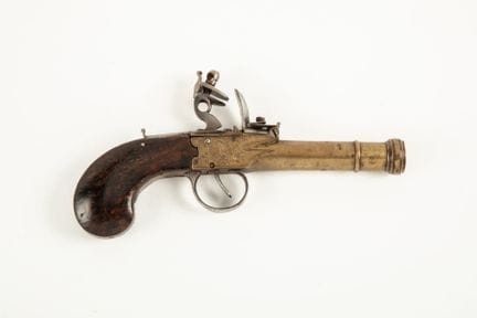 Pistolet à coffre et à silex monté bronze, bouche 