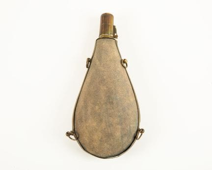 Belle poire à poudre symétrique piriforme, corps e