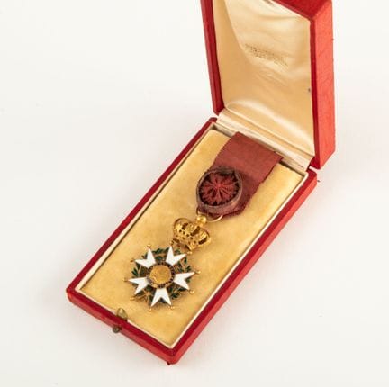 Schöner Offiziersstern der Ehrenlegion aus der Zei
