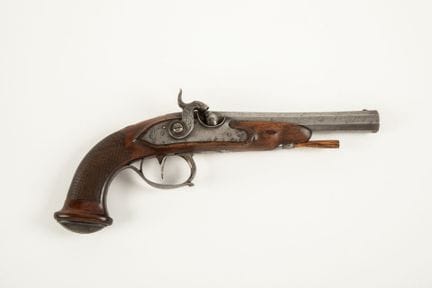 Pistola da combattimento a percussione con piattel