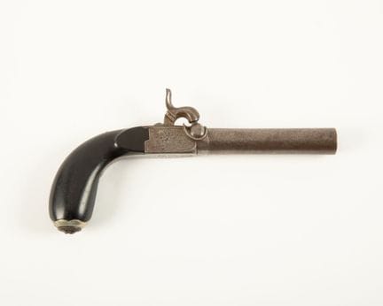Grande pistola da difesa con cassetta, a proiettil
