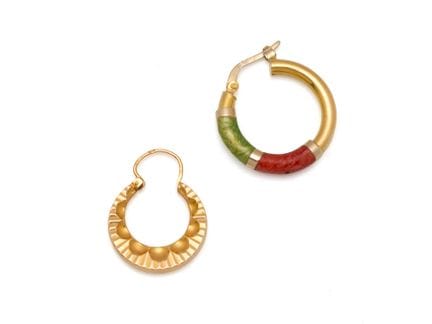 Lot en or 750 millièmes composé de 2 boucles d'ore