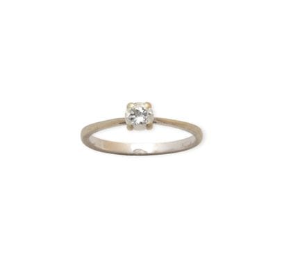 Bague solitaire en or gris 750 millièmes, ornée d'
