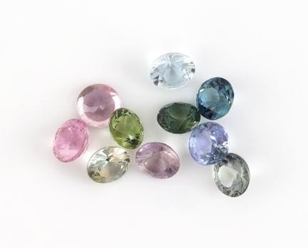 Lotto 10: zaffiri sfusi, per un totale di circa 1,