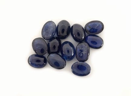 Lotto 12 cabochon di zaffiro sfusi, per un totale 