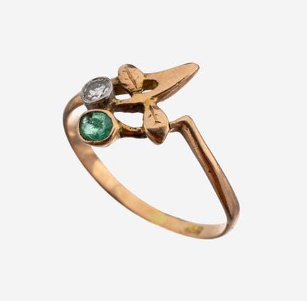 14 kt gold emerald-diamond-ring, approx. 1900 , YG